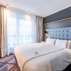 Premier Prager Strasse Hotell
