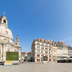 4* Hotel apartamentowy Neumarkt